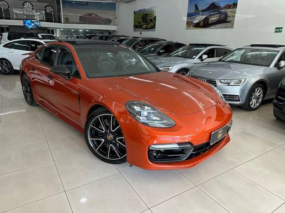 PORSCHE PANAMERA 2022