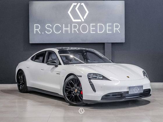 PORSCHE TAYCAN 2021