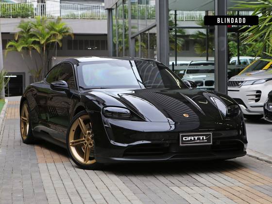 PORSCHE TAYCAN 2021