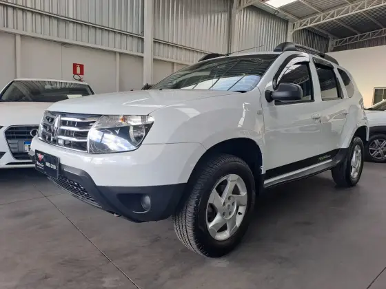RENAULT DUSTER 2015