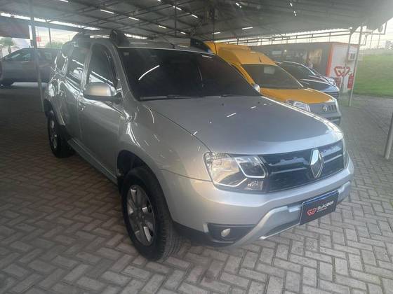 RENAULT DUSTER 2017