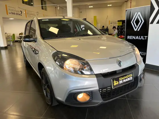 RENAULT SANDERO 2014