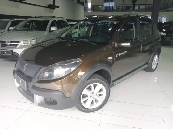 RENAULT SANDERO 2014