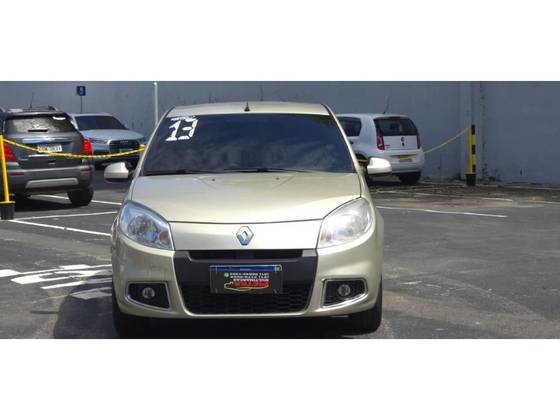 RENAULT SANDERO 2013