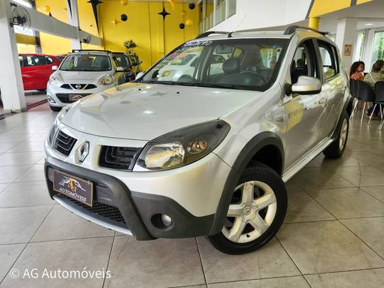 RENAULT SANDERO 2010