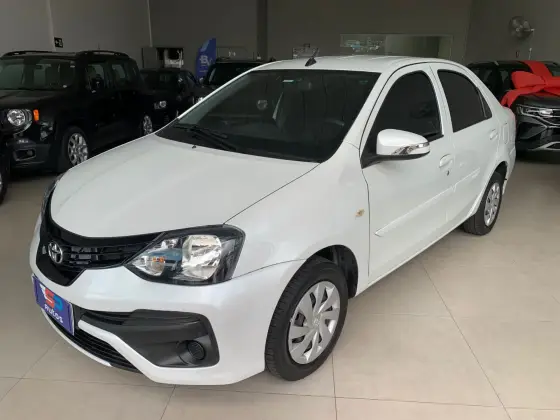 TOYOTA ETIOS 2021