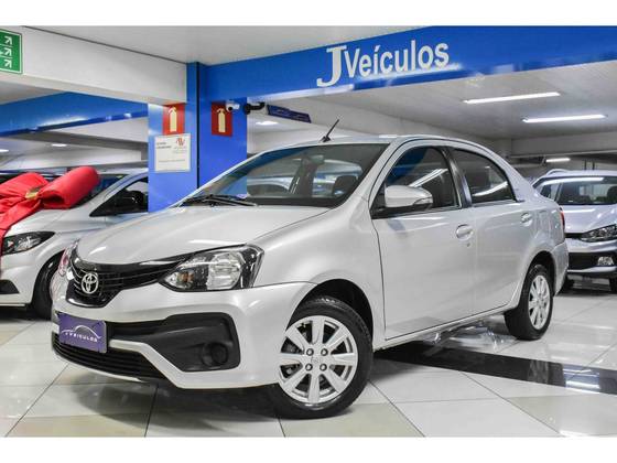 TOYOTA ETIOS 2021
