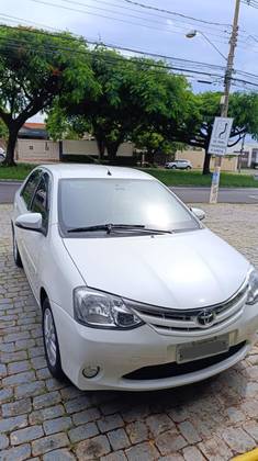 TOYOTA ETIOS 2015