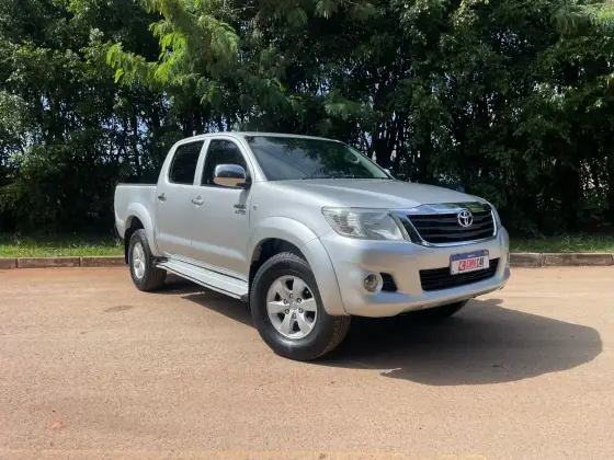 TOYOTA HILUX 2012