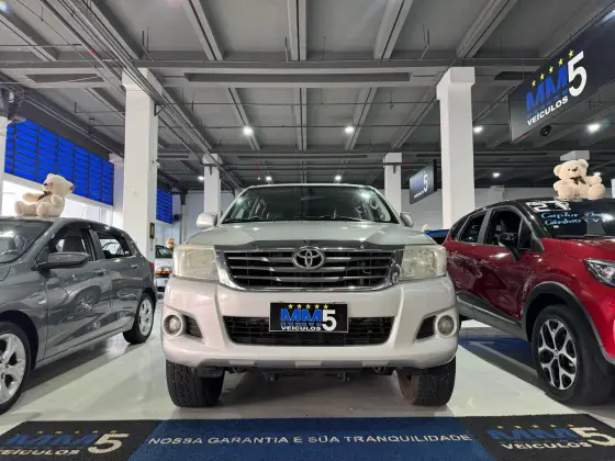 TOYOTA HILUX 2012