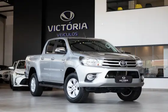 TOYOTA HILUX 2017