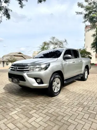 TOYOTA HILUX 2018