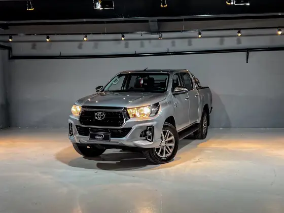 TOYOTA HILUX 2020