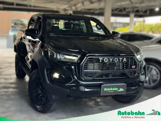 TOYOTA HILUX 2023