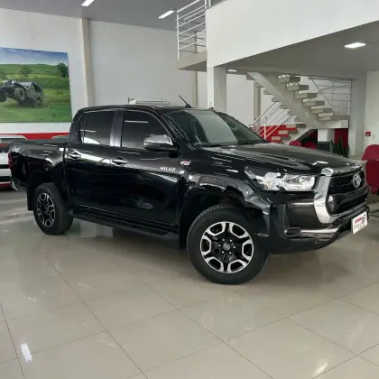 TOYOTA HILUX 2024