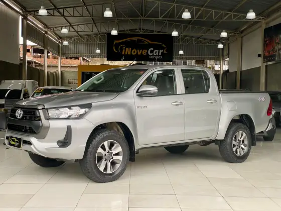 TOYOTA HILUX 2021