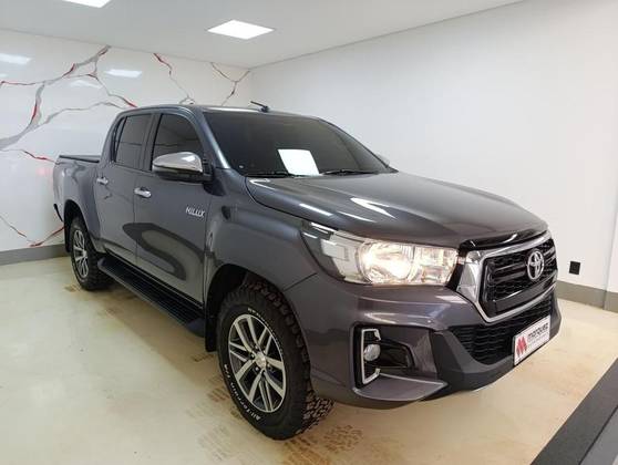 TOYOTA HILUX 2020