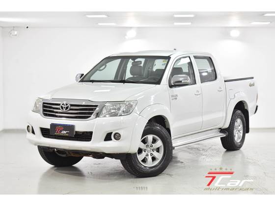 TOYOTA HILUX 2015