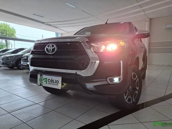 TOYOTA HILUX 2024