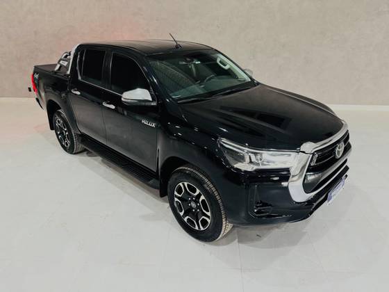TOYOTA HILUX 2021