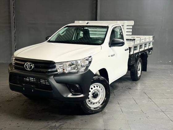 TOYOTA HILUX 2025