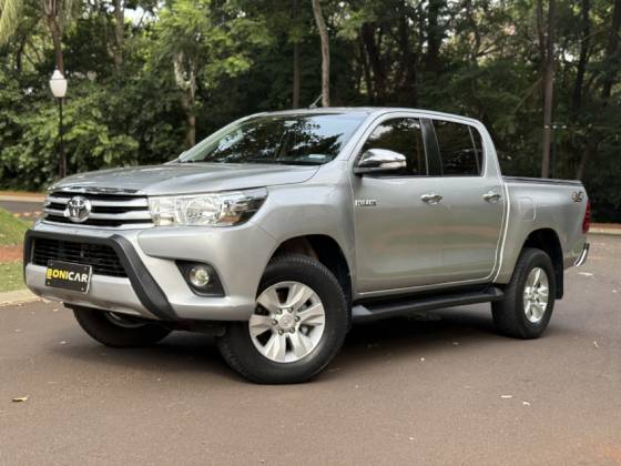 TOYOTA HILUX 2016