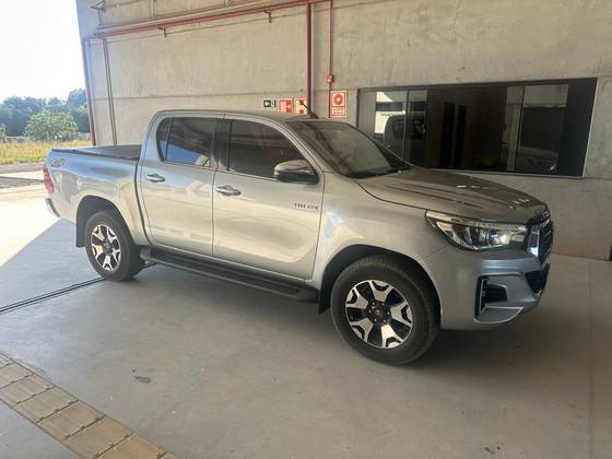 TOYOTA HILUX 2020