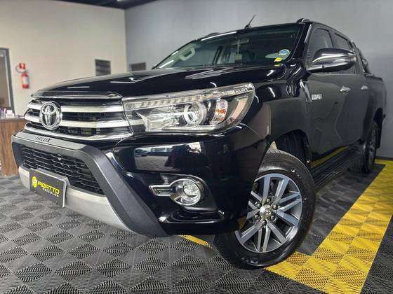 TOYOTA HILUX 2018