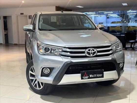 TOYOTA HILUX 2018