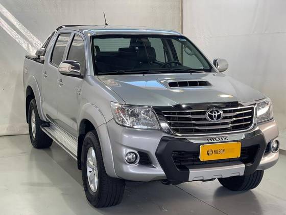 TOYOTA HILUX 2015