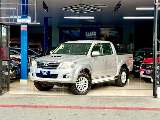 TOYOTA HILUX 2012