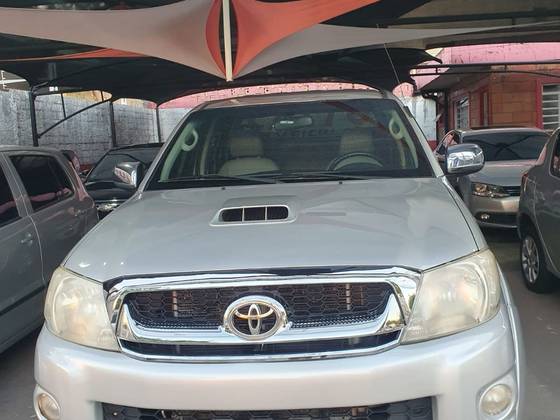 TOYOTA HILUX 2012