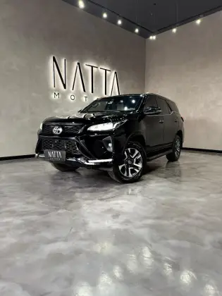 TOYOTA HILUX SW4 2022