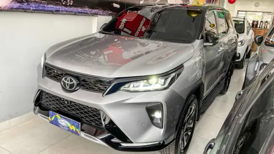 TOYOTA HILUX SW4 2022