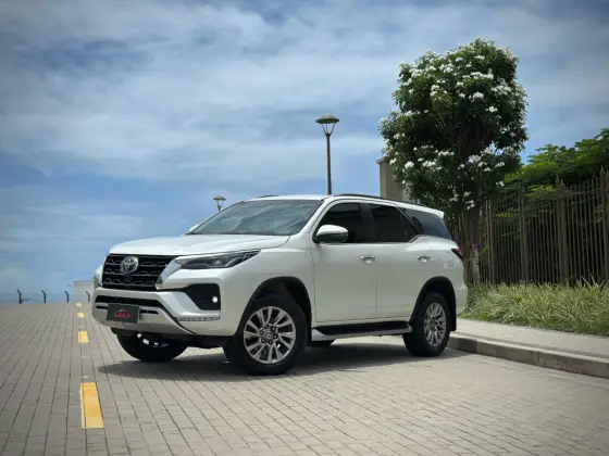 TOYOTA HILUX SW4 2021