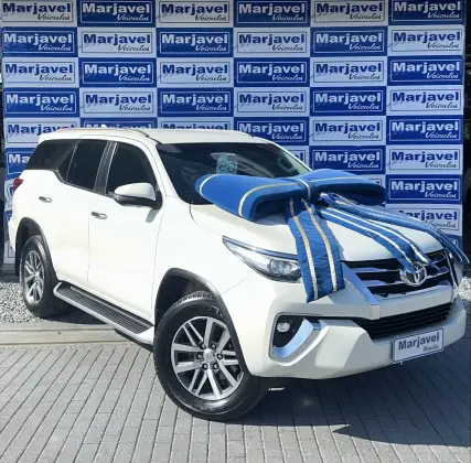 TOYOTA HILUX SW4 2020