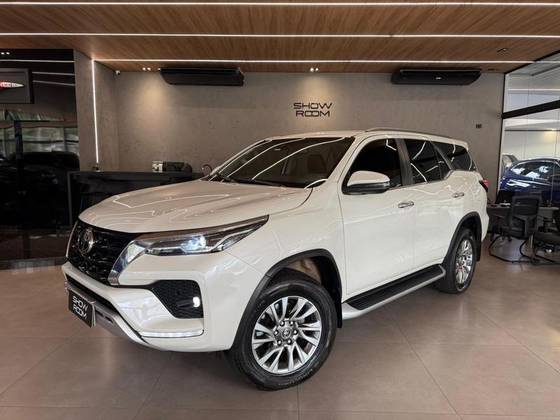 TOYOTA HILUX SW4 2021