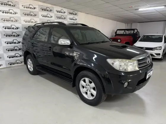 TOYOTA HILUX SW4 2011