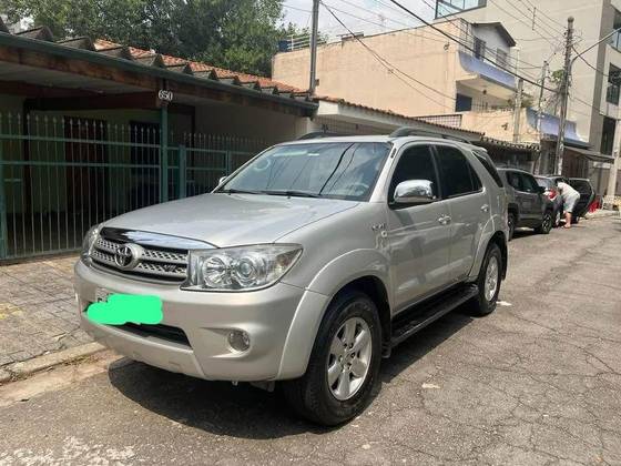 TOYOTA HILUX SW4 2009