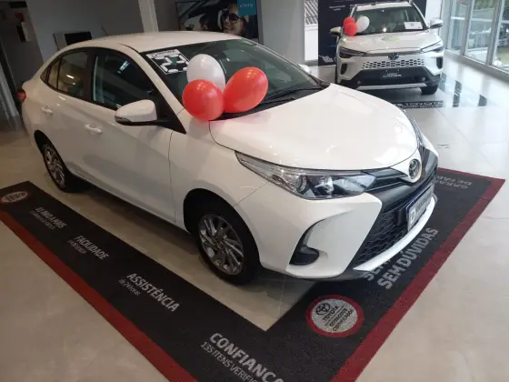 TOYOTA YARIS 2023