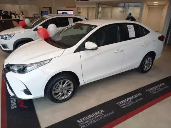 TOYOTA YARIS 2023