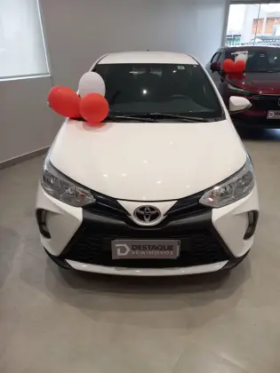 TOYOTA YARIS 2024