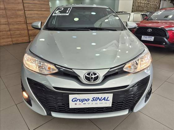 TOYOTA YARIS 2021