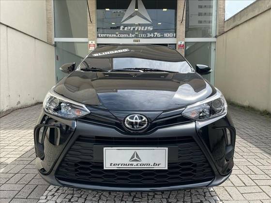 TOYOTA YARIS 2024