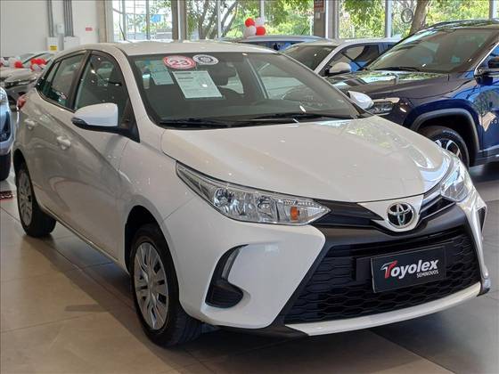 TOYOTA YARIS 2023