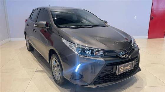 TOYOTA YARIS 2025