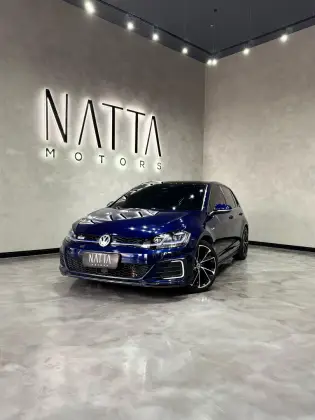 VOLKSWAGEN GOLF 2020