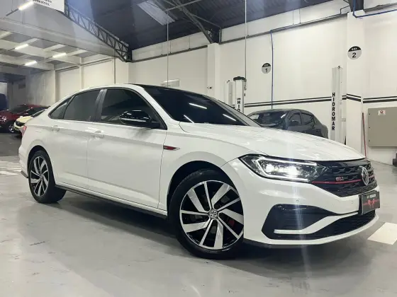 VOLKSWAGEN JETTA 2019