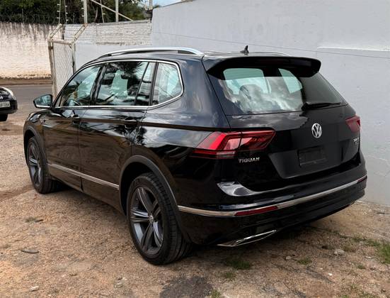 VOLKSWAGEN TIGUAN 2021