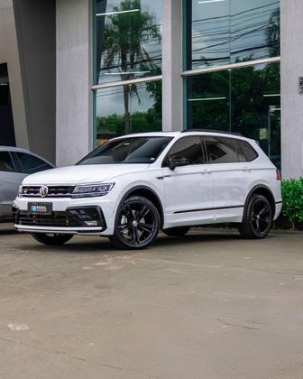 VOLKSWAGEN TIGUAN 2021